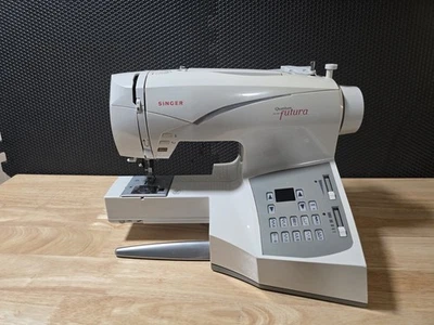 GC Singer Quantum Futura CE-200 Computerized Sewing Embroidery Machine - Image 1 of 4