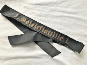 WW2 German Kriegsmarine '1 Geleitflottille 1' 1st Escort Flotilla Cap Tally - Picture 1 of 5