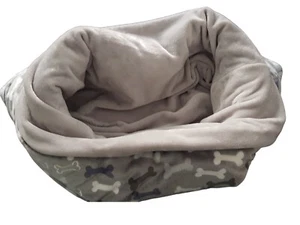 Kuschelsack 120 x 75 cm Handmade Hundebett Katzenbett Kuschelhöhle Knochen grau - Bild 1 von 3