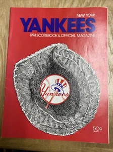 1974 New York Yankees Scorebook & Official Magazine vs Milwaukee Scored - Picture 1 of 7