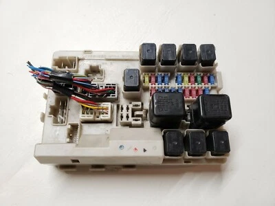 Unidad de módulo de control de relé de caja de fusibles Nissan Quest 2004-2006 284B7CK020 OEM  Foto 1 de 4