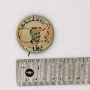 Zwei Vintage President L.B. Johnson Political Button Pinbacks One ist Reproduktion - Bild 1 von 4