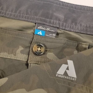 Eddie Bauer First Ascent Camo Shorts Mens 40 Performance Cargo Shorts 11" Inseam - Picture 1 of 8
