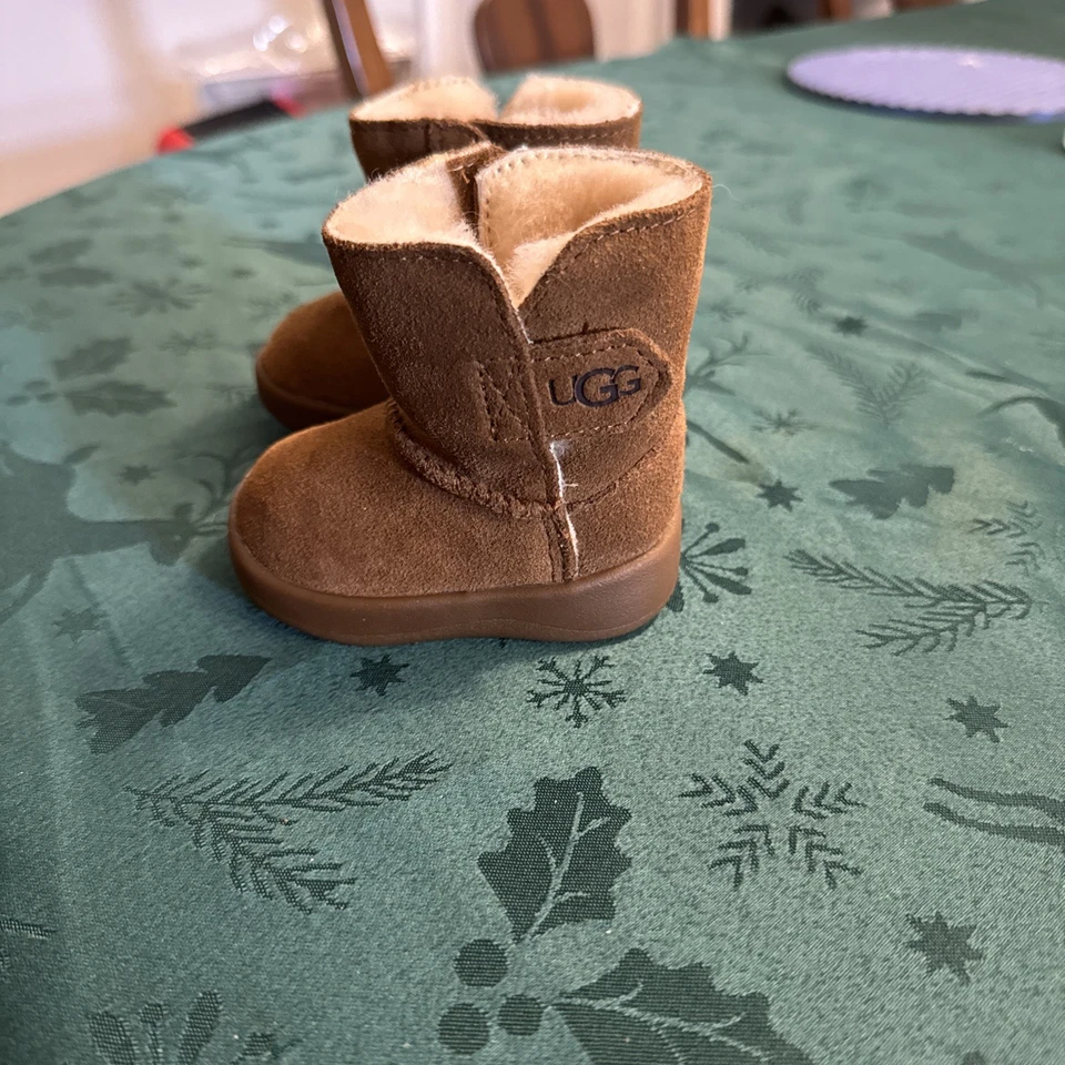 Ребенок ясельного возраста Baby UGG ботинки коричневый замши овчины меха с подкладкой крюк петля размер 01 - Изображение 1 из 4
