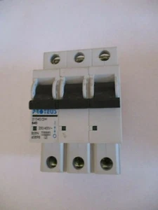 DISYUNTOR CIRCUITO MCB TRIPLE POLO PROTEUS B40 40 AMP 31040/2W 10KA - Imagen 1 de 1