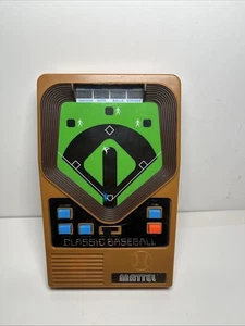 Juego electrónico portátil de béisbol clásico Mattel 2001 vintage - probado funcionando - Imagen 1 de 2