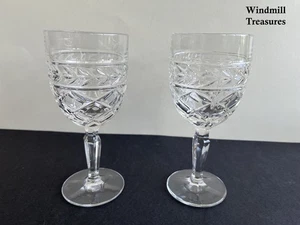 PAIR HEAVYWEIGHT CRYSTAL WINE GLASSES GOBLETS- GREAT CONDITION - Picture 1 of 8