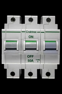 CRABTREE 50 AMP TYP 2 M9 DREIPOLIGER MCB SCHUTZSCHALTER POLESTAR - Bild 1 von 6