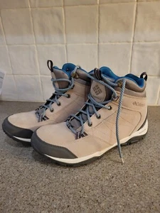 columbia hiking boots women 10 tan gray blue new never used perfect condition - Picture 1 of 3