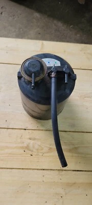 Bote de vapor de combustible Datsun 280zx 2+0 Turbo MT 1982-1983 14950P9000 Foto 1 de 4