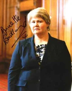 Doctor Who Autograph: ANNETTE BADLAND (Boom Town) Signed Photo - Imagen 1 de 1