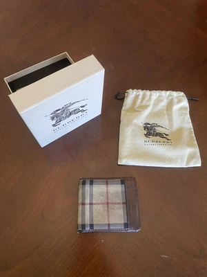 Cartera Burberry Classic 8 bolsillos plegable Foto 1 de 4