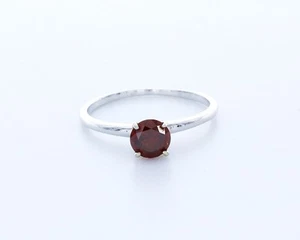 Anillo solitario clásico de platino de 4 puntas corte redondo rojo/SI1 diamante natural 0,6 quilates - Imagen 1 de 4