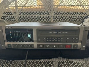 ALESIS XT ADAT 8 Track Digital Audio Tape Recorder IPX0 With Remote /manual - Picture 1 of 6