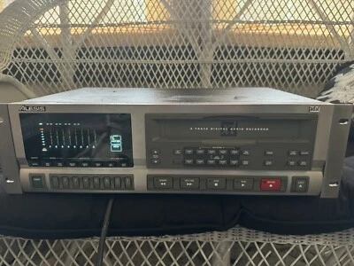 ALESIS XT ADAT 8 Track Digital Audio Tape Recorder IPX0 With Remote /manual - Image 1 of 4