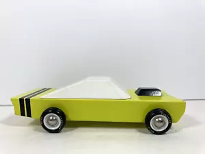 Coche de madera Candylab Stinger coleccionable 7" de largo - Imagen 1 de 6