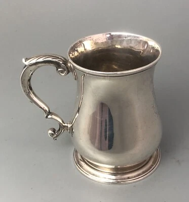 Taza de plata George II SOlid Thomas Whipham Londres 1757 BFGZX Foto 1 de 4