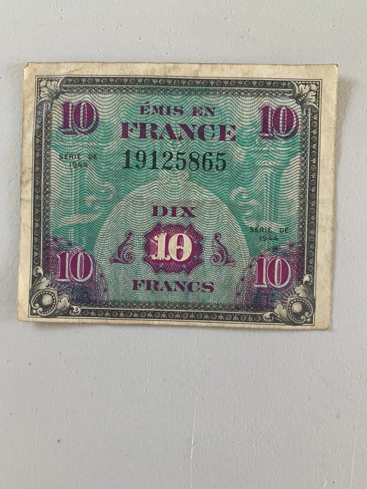 1944 EMIS EN FRANCE  DIX    10   FRANCS    FLAG  on BACK SMOKE FREE HOME - Image 1 of 4