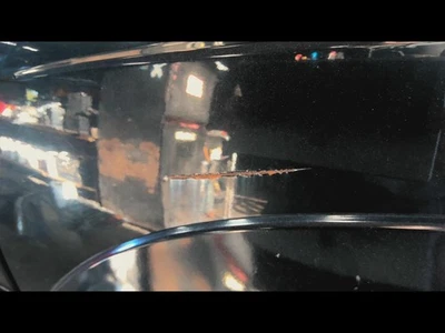 Used Front Left Fender fits: 1999 Cadillac Escalade Denali Front Left Grade C - Image 1 of 4