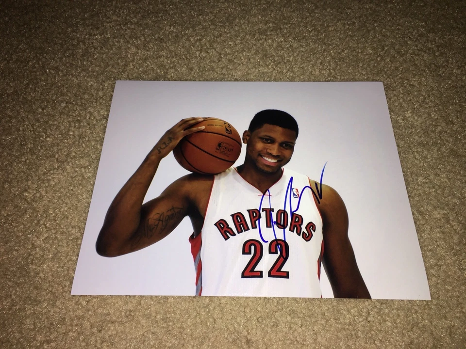Foto firmada autografiada por Rudy Gay Toronto Raptors 8x10 Spurs Foto 1 de 1
