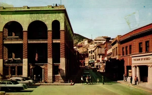 Looking Up Main St Toward Castle Rock, Bank of Bisbee Arizona Postcard - Picture 1 of 2