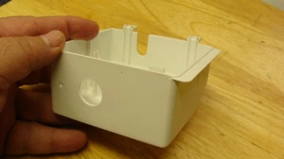 Magic Chef Refrigerator MCBR440B Thermostat Housing #GNF-304D used - Image 1 of 4