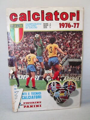 (100)-ALBUM FIGURINE- CALCIATORI PANINI 1976-77 DA RECUPERO CON 524 FIGURINE - Immagine 1 di 4