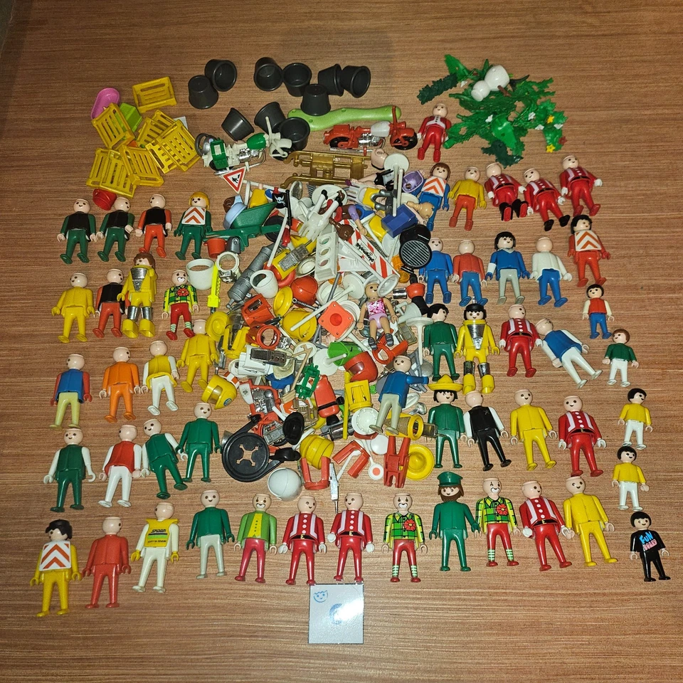 énorme lot de personnages vintage et pièces divers Playmobil réf 6 - Photo 1/1