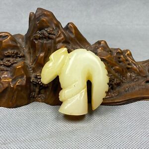 Chinese Natural White Jade Handcarved Statue Beast Amulet Pendants BE0626