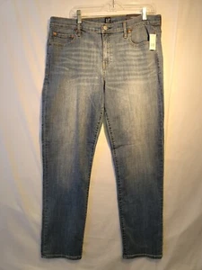 NWT Gap Womens Size 18/34R Classic Straight Mid-Rise Stretch Blue Jeans - Picture 1 of 12