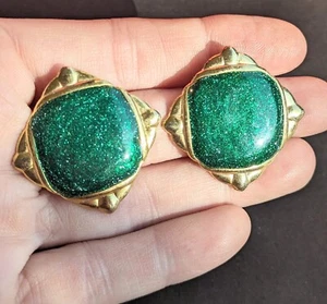 Vtg 80s Gold Tone Green Glitter Enamel Swirl Diamond Shape Statement Earrings - Picture 1 of 12