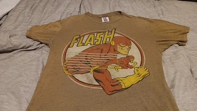 Camiseta THE FLASH - Tamanho Médio - Marca Junk Food feita nos EUA vintage DC COMICS - Imagem 1 de 2