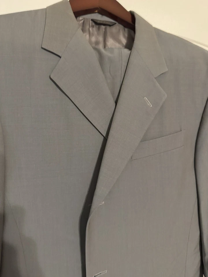 Donna Karen 签名男式西装,意大利制造,100% 羊毛,44R 码,全新,全新带标签 — 第 1/4 张图片