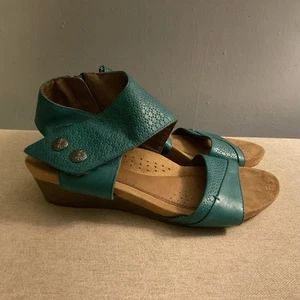 Rockport Women's Hollywood Full-Grian Leather Cuff Sandal Size 8 Teal Green - Picture 1 of 14