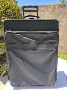 RIESIGE 30" Briggs & Riley erweiterbare aufrecht rollende Check-in schwarze Koffertasche - Bild 1 von 17