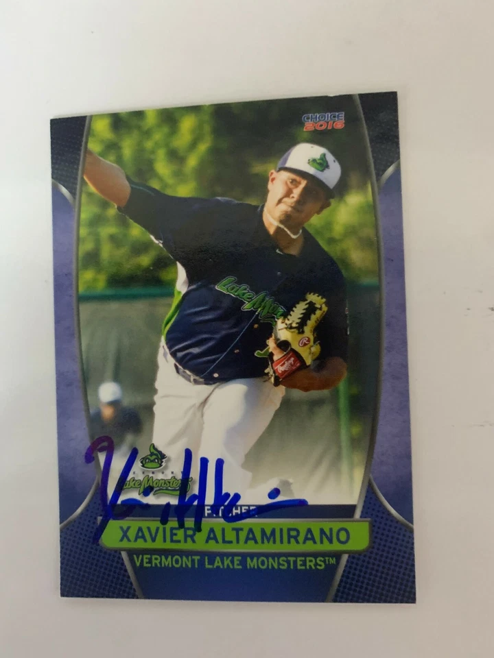 Xavier Altamirano 2016 Signed Vermont Lake Monsters Team Card - Image 1 of 1
