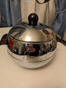 MCM West Bend Chrome PENGUIN Vintage Ice Bucket Server Bakelite Handles and Lid - Picture 1 of 12