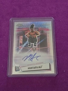 Tarjeta coleccionable autografiada de Mustafa Ali de la WWE Topps cromada 2021 #17/199 refractor - Imagen 1 de 4