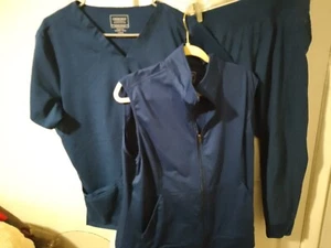 cherokee revolution scrubs women3 Piece Set.Large Top,Pants & Vest. Navy - Picture 1 of 4
