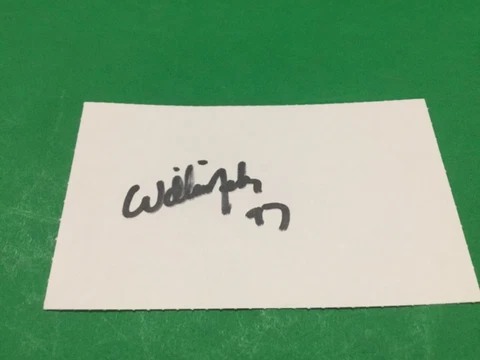 WILLIE NELSON SIGNED INDEX CARD/ SINGER, SONG WRITER, PATSY CLINE, WHISKEY RIVER Cover