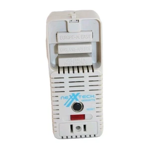 Adaptador de viaje extranjero NexxtTech 1600 vatios y 50 W, convertidor de voltaje, 273-1413 - Imagen 1 de 4