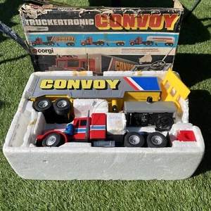 Corgi Truckertronic Convoglio Telecomando Camion M5600 Parte Funzionante - Foto 1 di 18