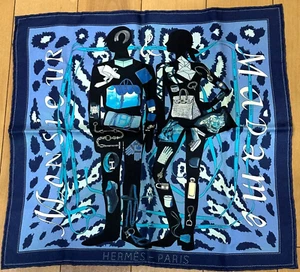 Sciarpa HERMES Monsieur et Madame Carre 45 cm 100% seta scatola blu navy #m4791 - Foto 1 di 8