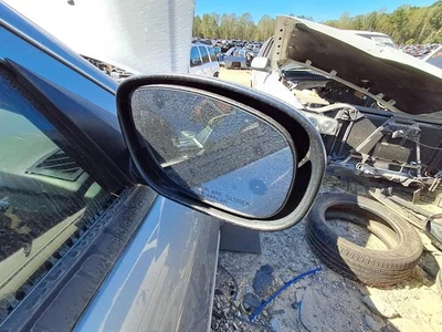 Used Right Door Mirror fits: 2006 Dodge Magnum folding heated painted cover w/o - Image 1 of 4