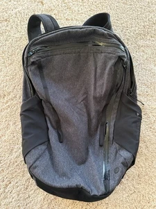 Lululemon Core 2.0 Backpack 20L Black/ Dark Gray - Picture 1 of 8