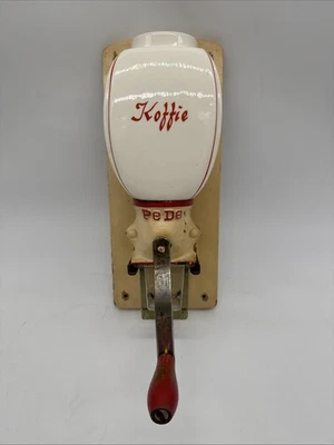 ANTIQUE PeDe WALL CAST IRON COFFEE GRINDER MILL 19e PETER DIENES ART DECO DUTCH  - Image 1 of 4