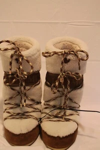 AUTHENTIC LAB69 ICON CREAM SHEARLING BOOTS MoonBoots Size(US 9/10.5) - Picture 1 of 7