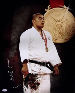 Satoshi Ishii Signed 16x20 Photo PSA/DNA 2008 Beijing Olympic Gold Medal Auto'd - Picture 1 of 24