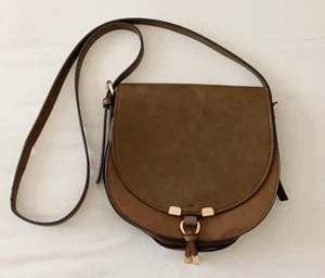 Laura Ashley khaki green PU crossbody handbag - Picture 1 of 9