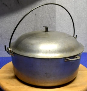 Vintage All Star Cast Aluminum Cooking Camping Pot W/Lid & Handle - Picture 1 of 9